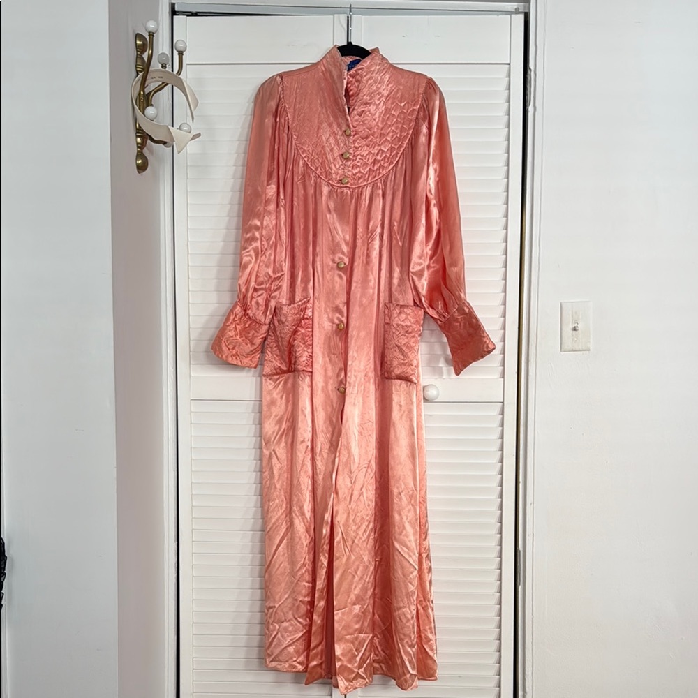 Vintage Peach Satin Robe